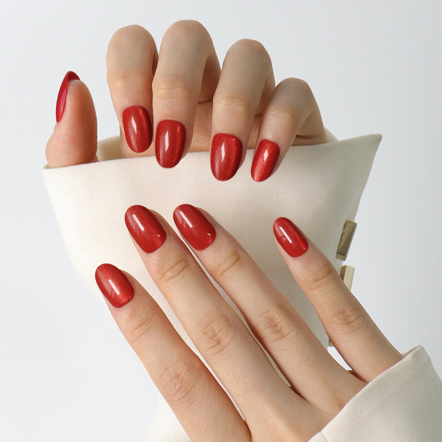 Red Sparkling, Cat Eye Effect, Press-on Nails, Oval Shape, Short Length, 24 Pieces, Gel Polish Finish